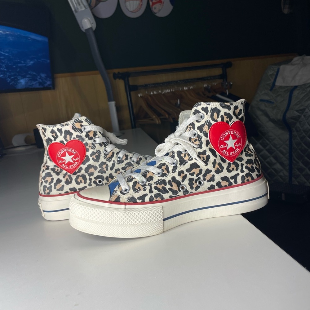 Converse Chuck 70 Hi platform sneakers leopard print canvas red heart patch 8